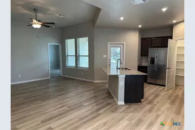 5139 Dickinson Loop, Belton, TX 76513 - Photo 6