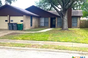 407 Ivanhoe Dr, Victoria, TX 77901 - Photo 1