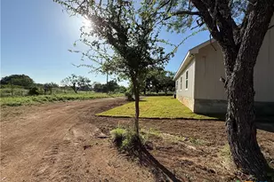1882 County Rd 1154, Lampasas, TX 76550 - Photo 20