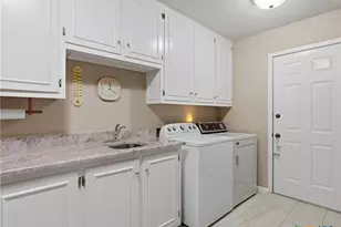2402 Welsch Ln, New Braunfels, TX 78132 - Photo 22