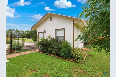2402 Welsch Lane, New Braunfels, TX 78132 - Photo 32