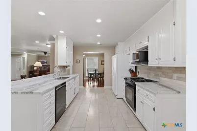 2402 Welsch Lane, New Braunfels, TX 78132 - Photo 20