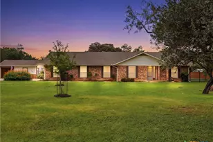 2402 Welsch Ln, New Braunfels, TX 78132 - Photo 1