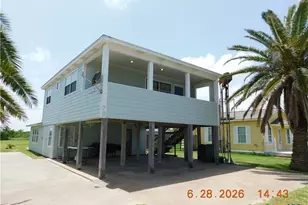 78 Port St, Port Lavaca, TX 77979 - Photo 2