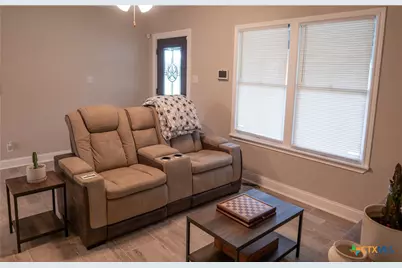 1805 E Crestwood Drive, Victoria, TX 77901 - Photo 10