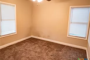 1805 E Crestwood Dr, Victoria, TX 77901 - Photo 22