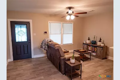 1805 E Crestwood Drive, Victoria, TX 77901 - Photo 18