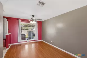 105 Sunrise Ct, Victoria, TX 77901 - Photo 14