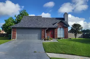 105 Sunrise Ct, Victoria, TX 77901 - Photo 1