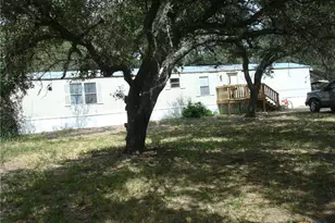 118 Country Oaks Dr, La Vernia, TX 78121 - Photo 1