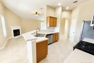 136 Musgrav, Kyle, TX 78640 - Photo 6