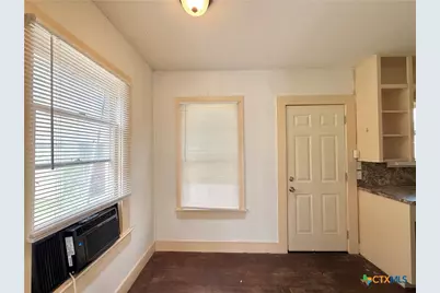 1006 N Goldman Street, Victoria, TX 77901 - Photo 6