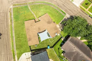 101 Mc Dow St, Victoria, TX 77901 - Photo 32