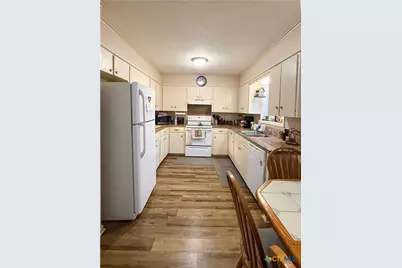 101 Mc Dow Street, Victoria, TX 77901 - Photo 6