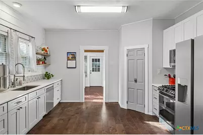 721 W Kings Highway, San Antonio, TX 78212 - Photo 18