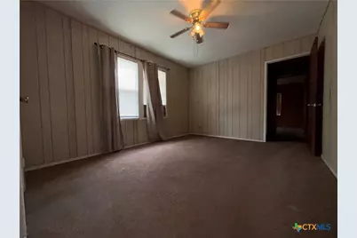 1305 E Mistletoe Avenue, Victoria, TX 77901 - Photo 14
