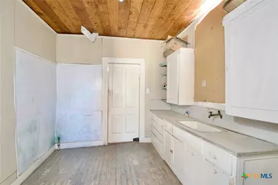 216 Fortune Street, Marlin, TX 76661 - Photo 6