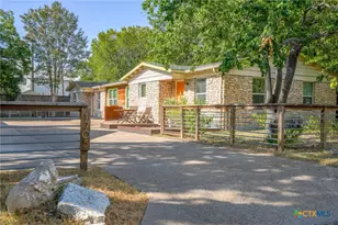 1705 E 14th St, Austin, TX 78702 - Photo 8