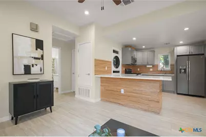 1705 E 14th Street #B, Austin, TX 78702 - Photo 4