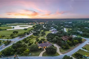 317 Whitestone Dr, Spring Branch, TX 78070 - Photo 2
