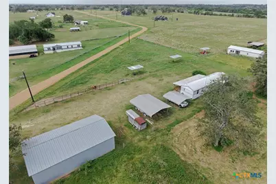 334 Johnson Farms Rd Road, Harwood, TX 78632 - Photo 2