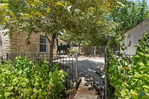 1417 S 15th St, Temple, TX 76504 - Photo 4