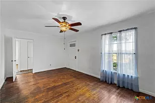 1417 S 15th St, Temple, TX 76504 - Photo 6