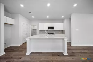 10913 Tallsalt Dr, Austin, TX 78754 - Photo 14