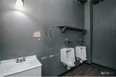 4106 Houston Highway, Victoria, TX 77901 - Photo 34