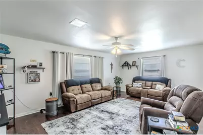 306 Fennimore Street, Gatesville, TX 76528 - Photo 2