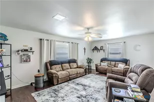 306 Fennimore St, Gatesville, TX 76528 - Photo 2