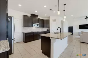 1309 Long Crk Ln, Belton, TX 76513 - Photo 6