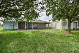 748 W Bayshore Dr, Palacios, TX 77465 - Photo 44