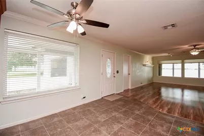 748 W Bayshore Drive, Palacios, TX 77465 - Photo 6