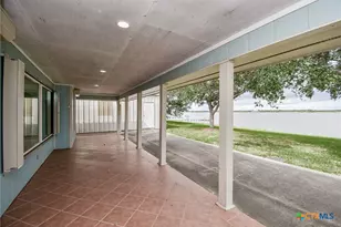 748 W Bayshore Dr, Palacios, TX 77465 - Photo 38