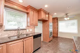 748 W Bayshore Dr, Palacios, TX 77465 - Photo 14