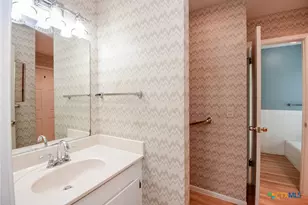 748 W Bayshore Dr, Palacios, TX 77465 - Photo 30