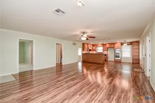 748 W Bayshore Dr, Palacios, TX 77465 - Photo 8