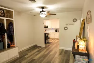 1608 Bexar Ave, Victoria, TX 77901 - Photo 2