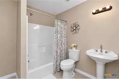 606 E Mesquite Lane, Victoria, TX 77901 - Photo 12