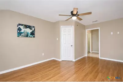606 E Mesquite Lane, Victoria, TX 77901 - Photo 10