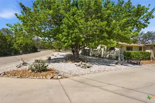 1268 W Lakeside Dr, Canyon Lake, TX 78133 - Photo 2