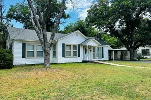 226 Duggan St, Seguin, TX 78155 - Photo 2