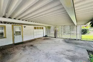 226 Duggan St, Seguin, TX 78155 - Photo 4