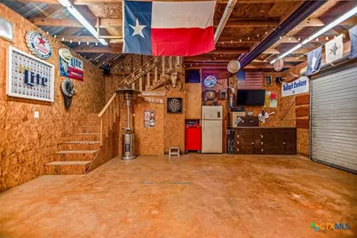 305 W Division Street, Edna, TX 77957 - Photo 36