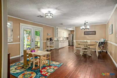 305 W Division Street, Edna, TX 77957 - Photo 6