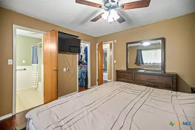 305 W Division Street, Edna, TX 77957 - Photo 20