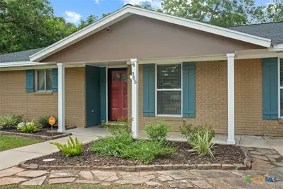 305 W Division Street, Edna, TX 77957 - Photo 2