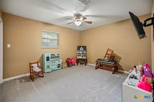 305 W Division St, Edna, TX 77957 - Photo 28