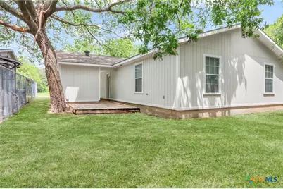 1037 N Guadalupe Street, Seguin, TX 78155 - Photo 18
